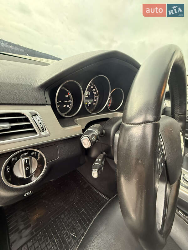Седан Mercedes-Benz E-Class 2013 в Львові