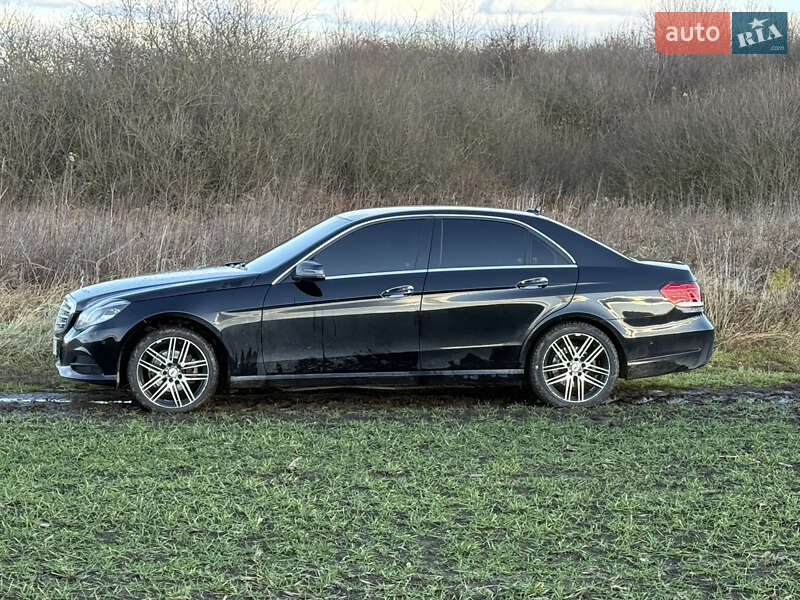 Седан Mercedes-Benz E-Class 2013 в Львові