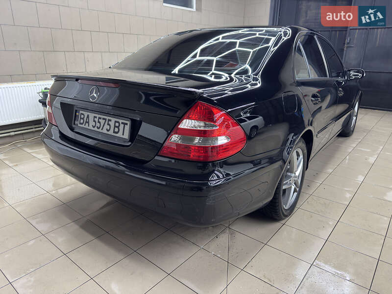 Седан Mercedes-Benz E-Class 2006 в Кропивницькому