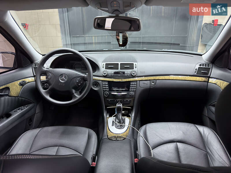 Седан Mercedes-Benz E-Class 2006 в Кропивницькому