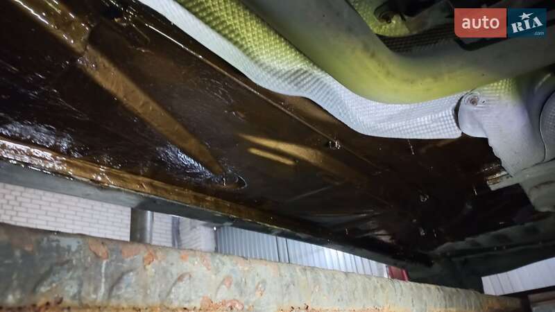 Седан Mercedes-Benz E-Class 2002 в Києві фото 27 Седан Mercedes-Benz E-Class 2002 в Києві