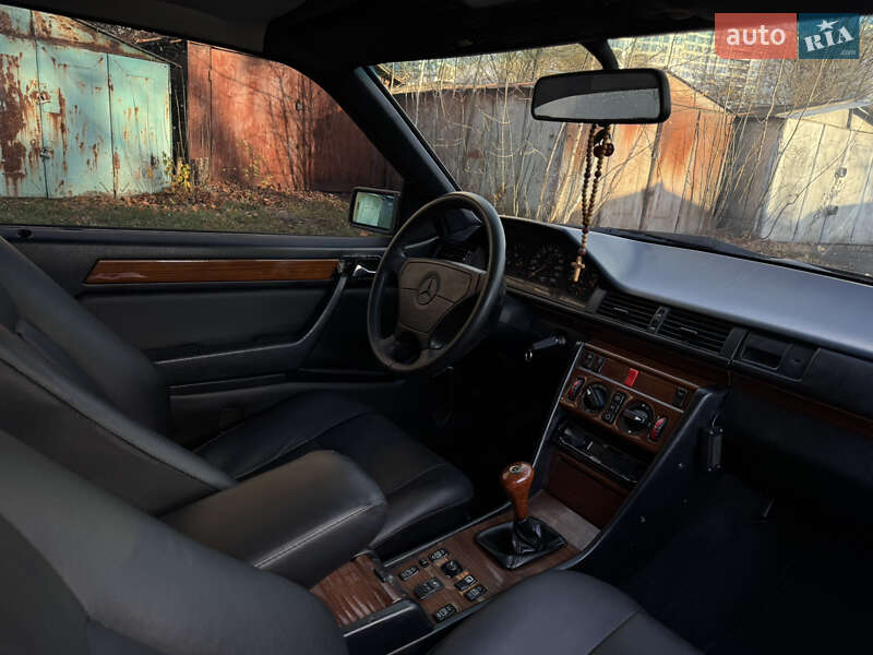 Купе Mercedes-Benz E-Class 1995 в Львові