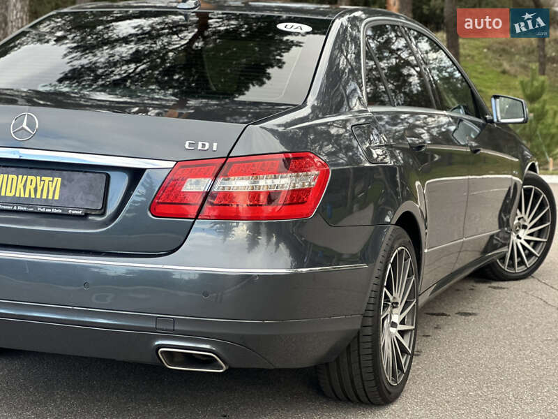 Седан Mercedes-Benz E-Class 2011 в Киеве фото 14 Седан Mercedes-Benz E-Class 2011 в Киеве