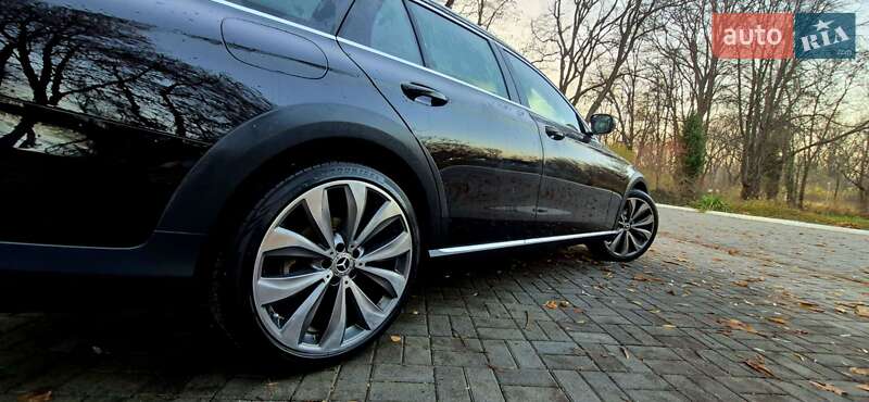 Универсал Mercedes-Benz E-Class 2018 в Дрогобыче