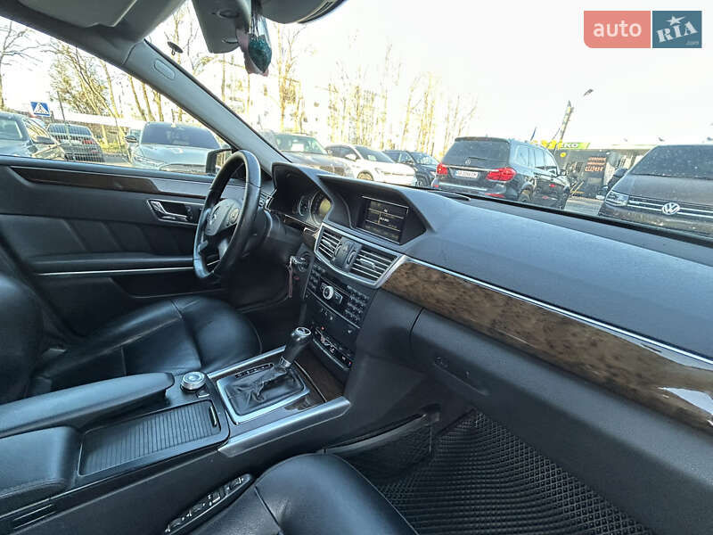 Седан Mercedes-Benz E-Class 2011 в Виннице фото 39 Седан Mercedes-Benz E-Class 2011 в Виннице