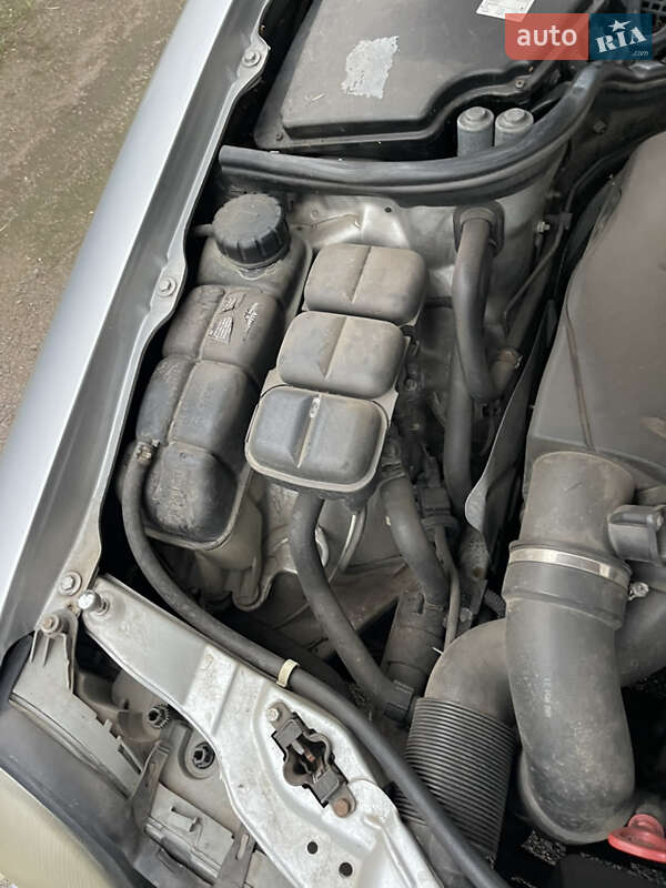 Седан Mercedes-Benz E-Class 2001 в Одесі