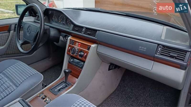 Седан Mercedes-Benz E-Class 1995 в Берегово фото 6 Седан Mercedes-Benz E-Class 1995 в Берегово