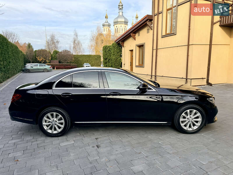 Седан Mercedes-Benz E-Class 2017 в Луцке
