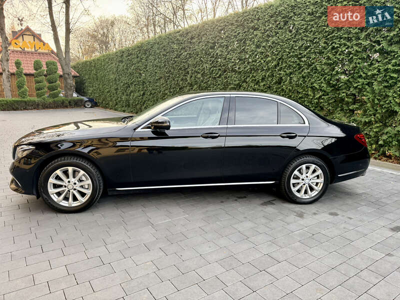 Седан Mercedes-Benz E-Class 2017 в Луцке