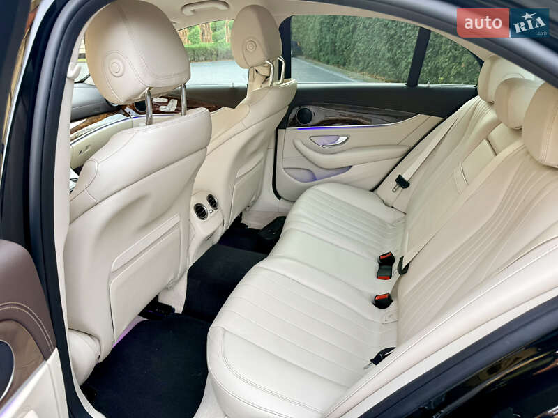 Седан Mercedes-Benz E-Class 2017 в Луцке