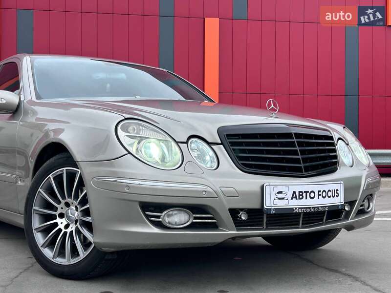 Седан Mercedes-Benz E-Class 2003 в Киеве