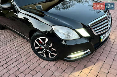 Седан Mercedes-Benz E-Class 2012 в Тячеве