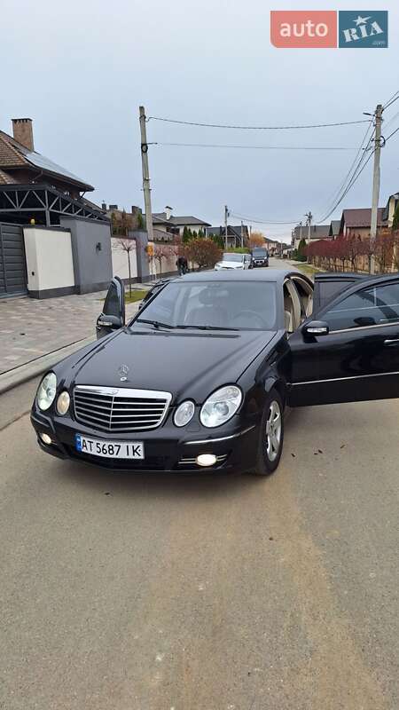 Седан Mercedes-Benz E-Class 2004 в Ивано-Франковске