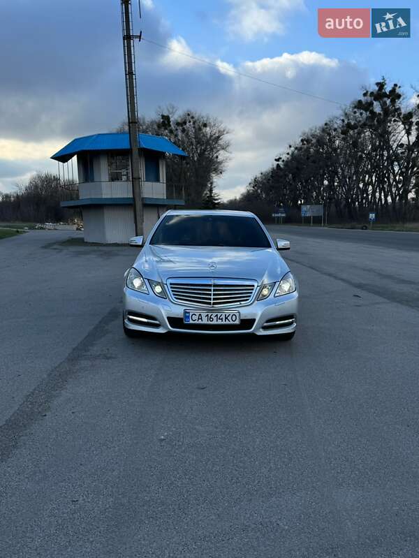 Седан Mercedes-Benz E-Class 2010 в Звенигородке