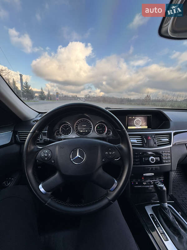 Седан Mercedes-Benz E-Class 2010 в Звенигородке