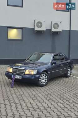 Седан Mercedes-Benz E-Class 1995 в Хмельницькому
