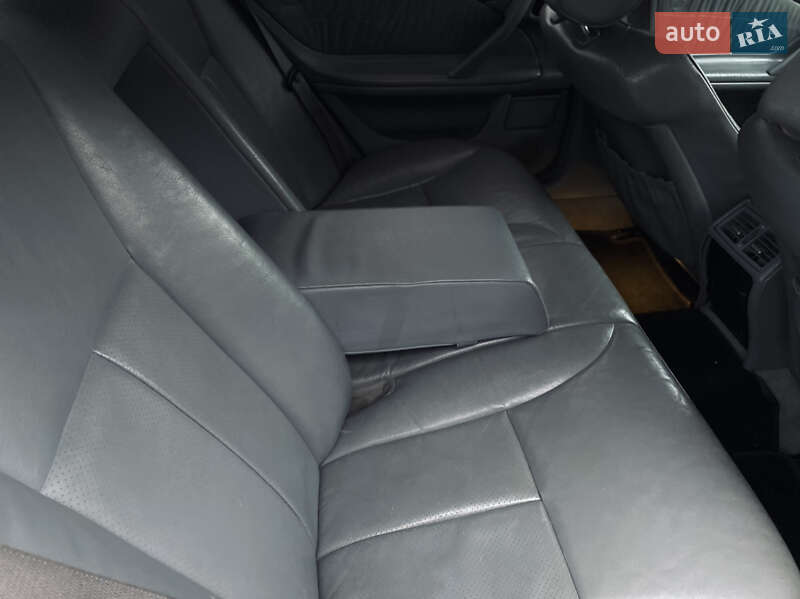 Седан Mercedes-Benz E-Class 2002 в Одесі