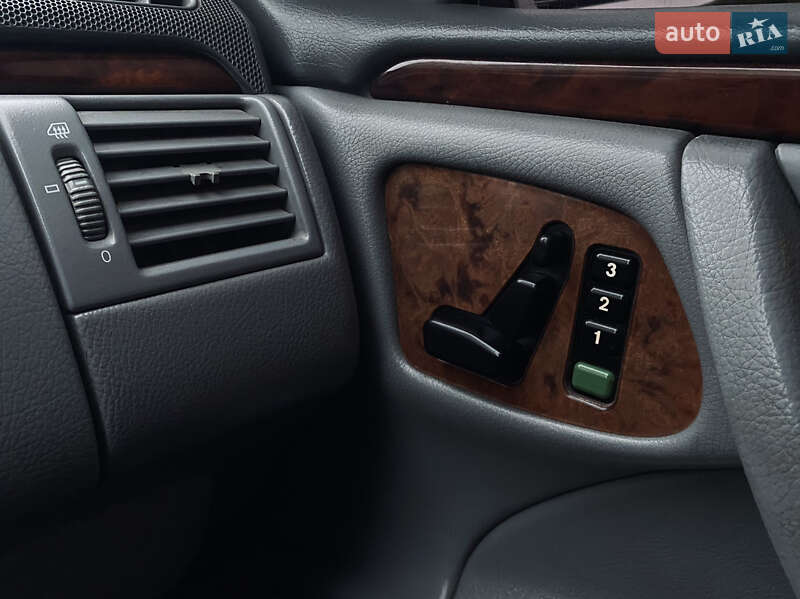 Седан Mercedes-Benz E-Class 2002 в Одесі