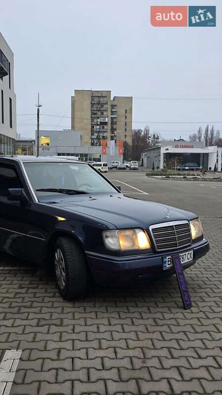 Седан Mercedes-Benz E-Class 1995 в Хмельницком