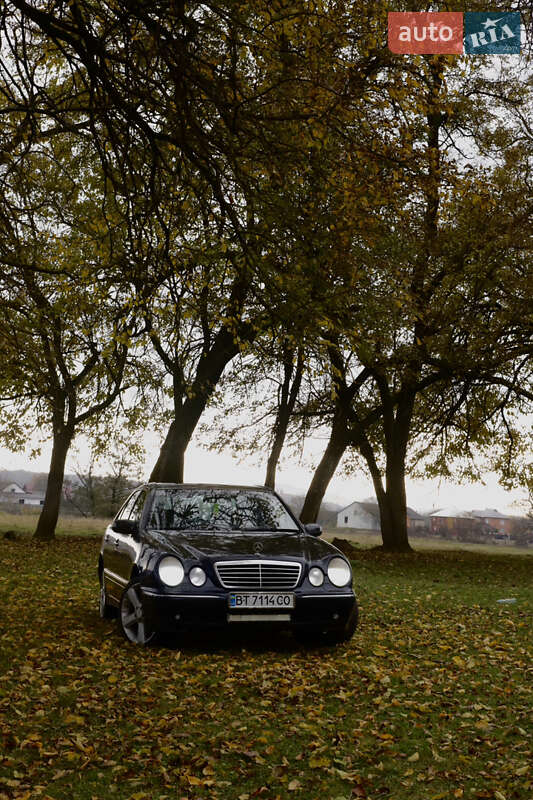 Mercedes-Benz E-Class 2000 Mercedes-Benz E-Class 2000