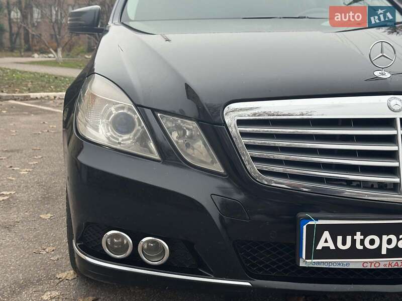 Седан Mercedes-Benz E-Class 2010 в Запоріжжі