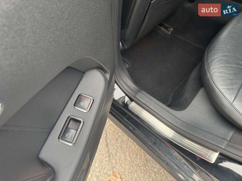 Седан Mercedes-Benz E-Class 2010 в Запоріжжі