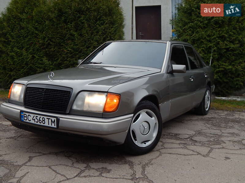 Седан Mercedes-Benz E-Class 1992 в Дрогобыче