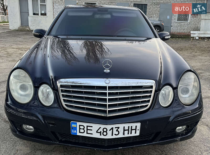 Седан Mercedes-Benz E-Class 2002 в Николаеве