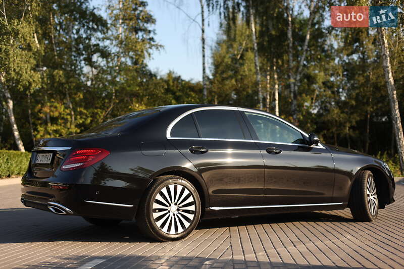 Седан Mercedes-Benz E-Class 2018 в Киеве
