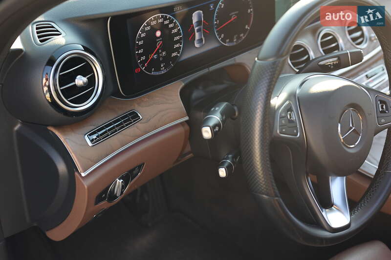 Седан Mercedes-Benz E-Class 2018 в Киеве