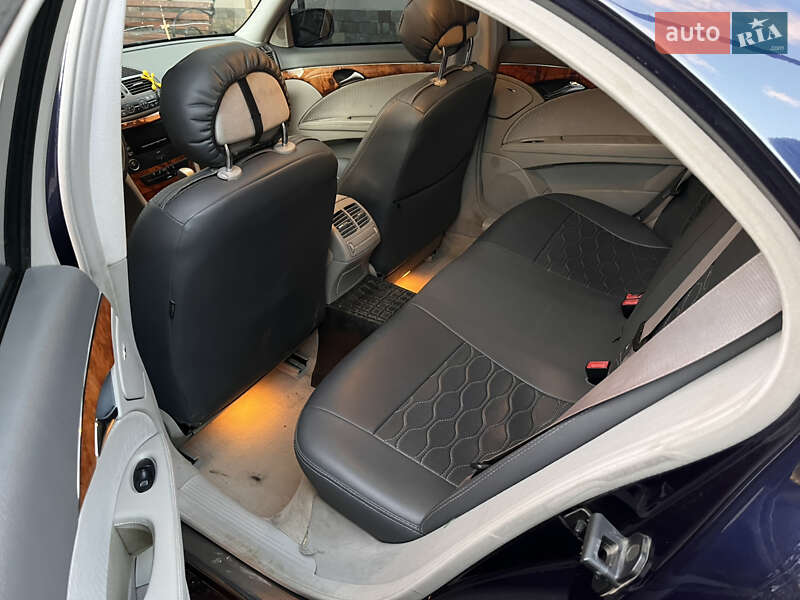 Седан Mercedes-Benz E-Class 2003 в Іршаві