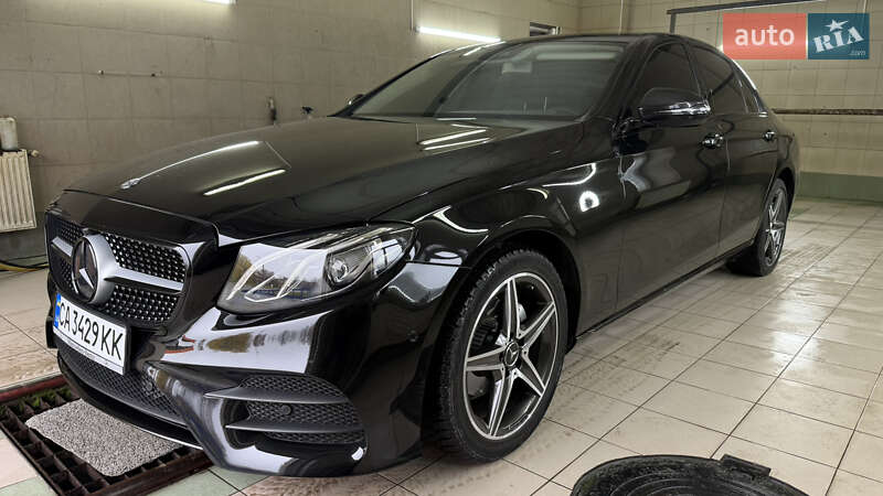Седан Mercedes-Benz E-Class 2016 в Киеве