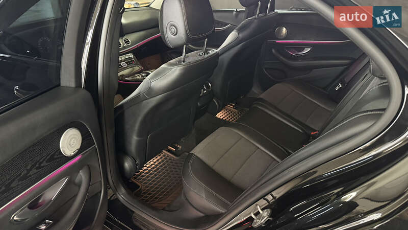 Седан Mercedes-Benz E-Class 2016 в Киеве