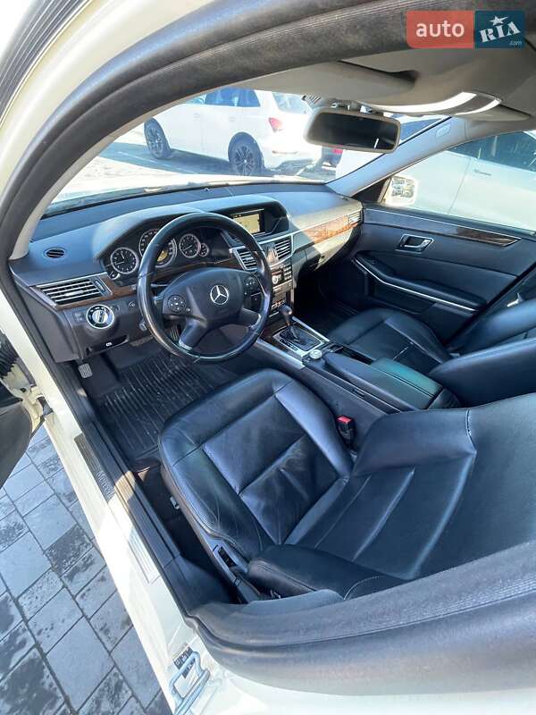 Седан Mercedes-Benz E-Class 2011 в Львові фото 9 Седан Mercedes-Benz E-Class 2011 в Львові