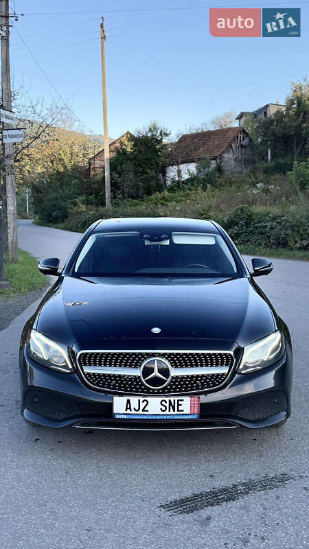 Седан Mercedes-Benz E-Class 2012 в Тячеві