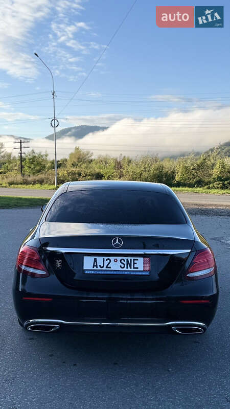 Седан Mercedes-Benz E-Class 2012 в Тячеві