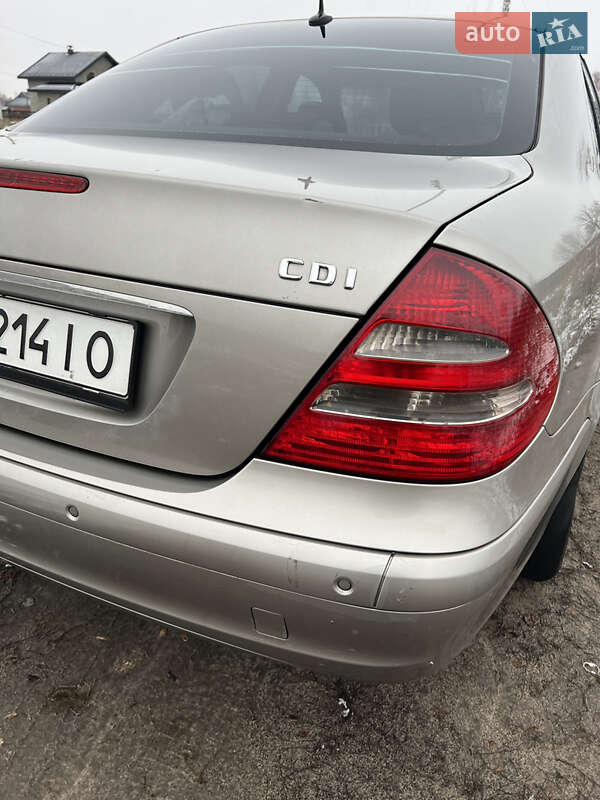 Седан Mercedes-Benz E-Class 2003 в Старом Селе