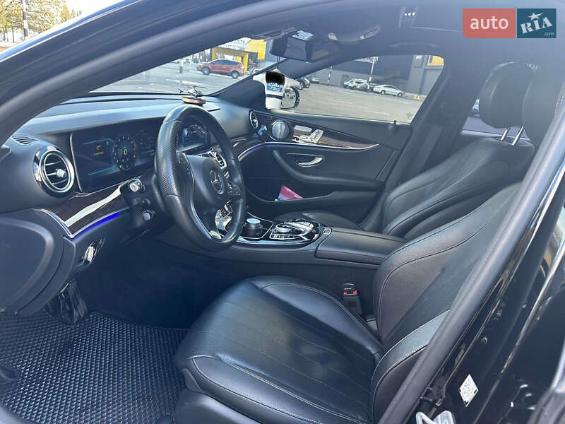 Седан Mercedes-Benz E-Class 2017 в Киеве
