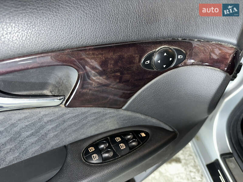 Седан Mercedes-Benz E-Class 2006 в Тульчине