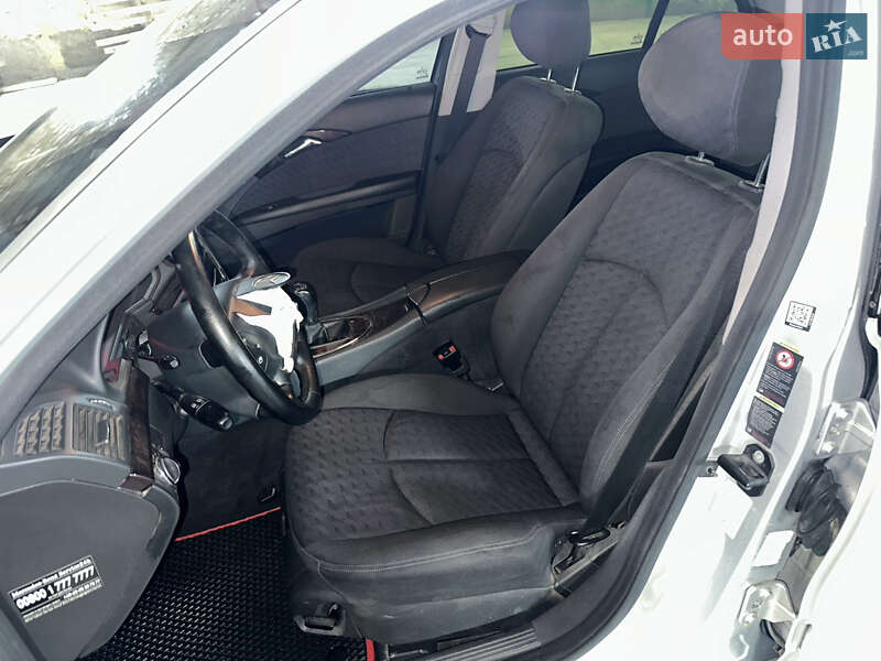 Седан Mercedes-Benz E-Class 2006 в Тульчине