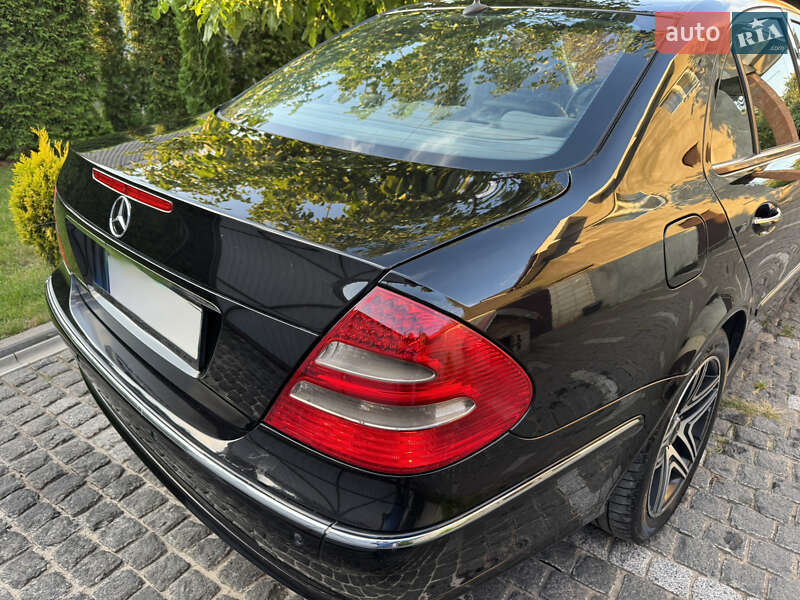 Седан Mercedes-Benz E-Class 2005 в Вінниці