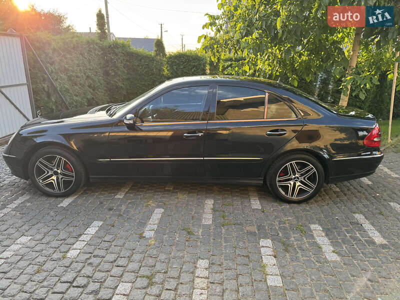 Седан Mercedes-Benz E-Class 2005 в Вінниці