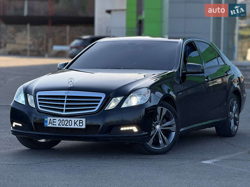 Седан Mercedes-Benz E-Class 2011 в Кривому Розі