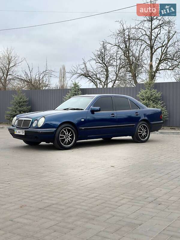 Седан Mercedes-Benz E-Class 1999 в Кропивницком