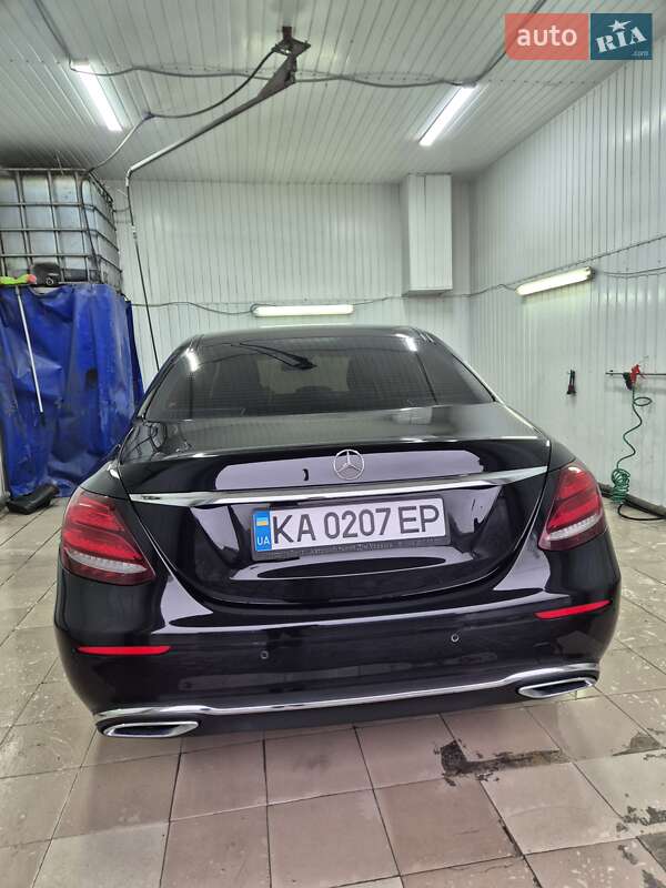 Седан Mercedes-Benz E-Class 2017 в Києві