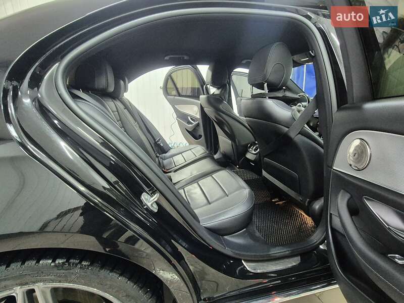 Седан Mercedes-Benz E-Class 2017 в Києві