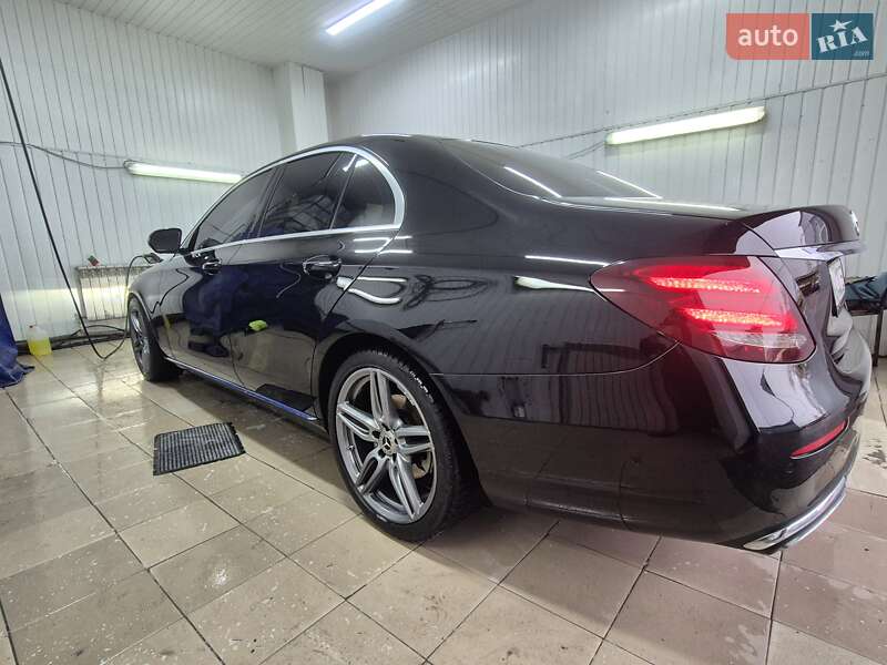 Седан Mercedes-Benz E-Class 2017 в Києві