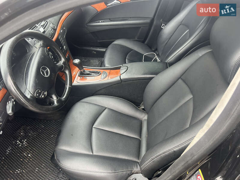 Седан Mercedes-Benz E-Class 2007 в Львове