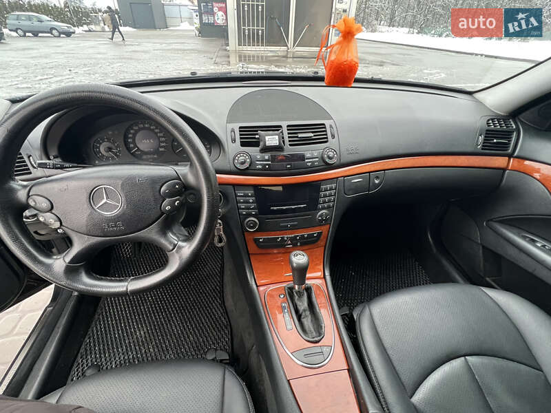 Седан Mercedes-Benz E-Class 2007 в Львове