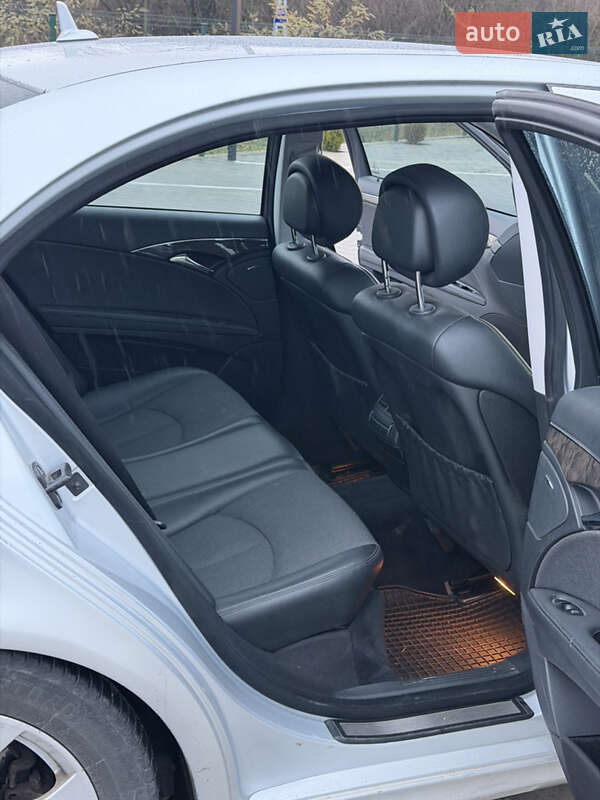 Седан Mercedes-Benz E-Class 2007 в Виноградові